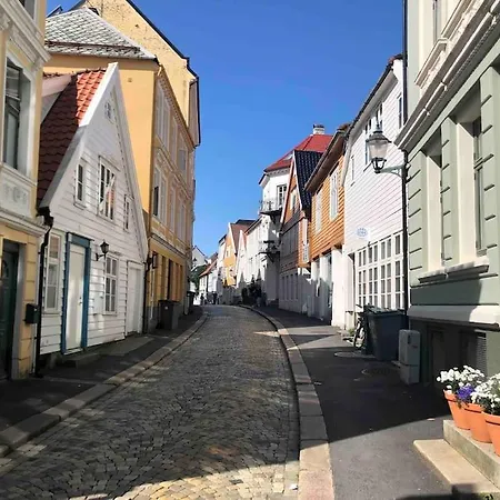 3 Bedroom - Perfect Location - Harbour-train-bus-citycenter Daire Bergen